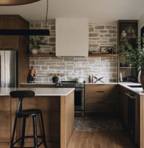 Cuisines Action / Armoires en tête