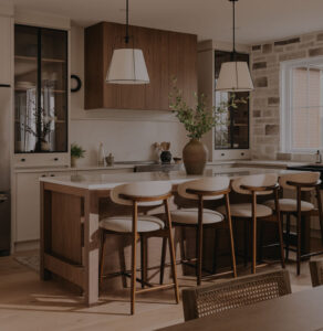 Cuisines Action / Armoires en tête